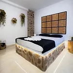 La Casa Di Lusso N3 - Adults Only شقة